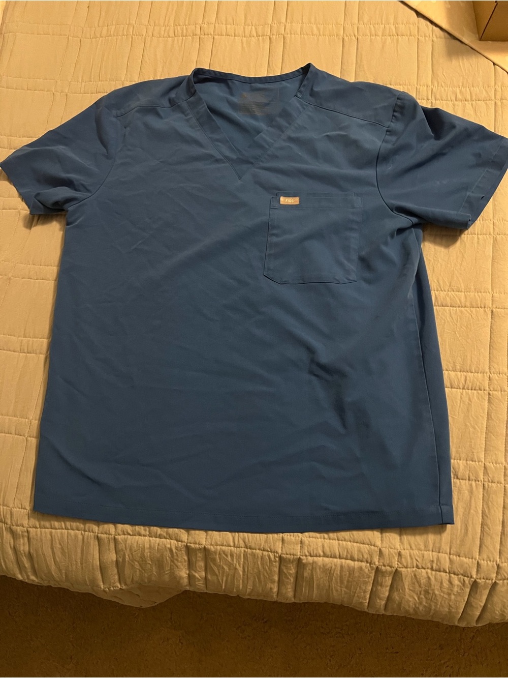 Figs Men's V-Neck Scrub Top - Blue